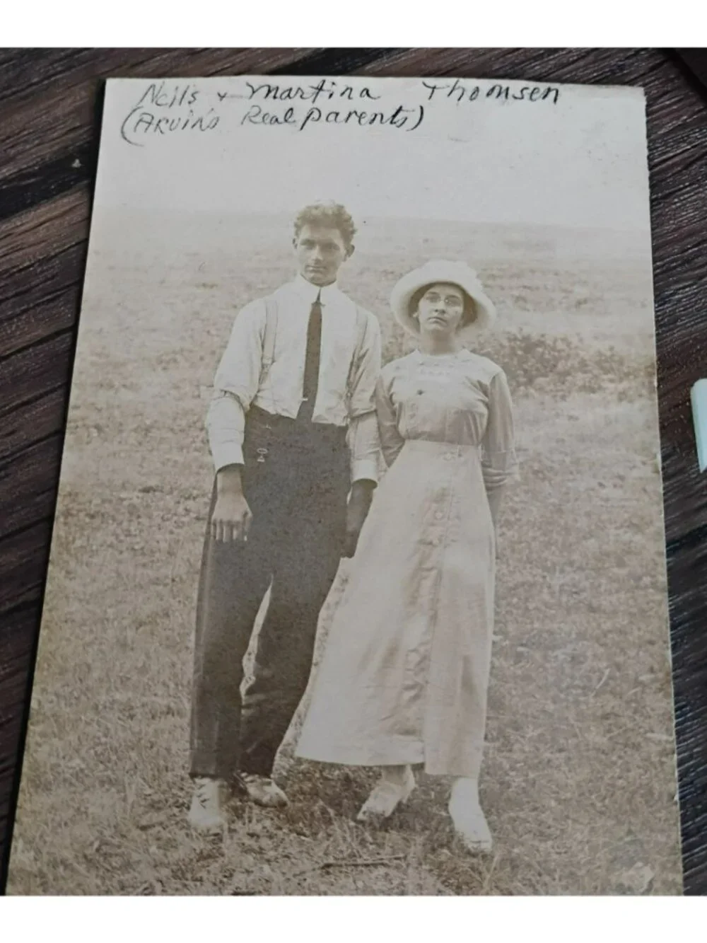 Antique Silver Floral Photo Frame With Vintage Portrait Of Couple 6